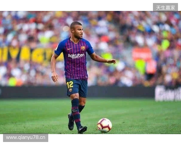 前教练:拉菲尼亚在攻防两端都能做贡献,他比登贝莱更全面 前教练:拉菲尼亚在攻防两端都能做贡献,他比登贝莱更全面