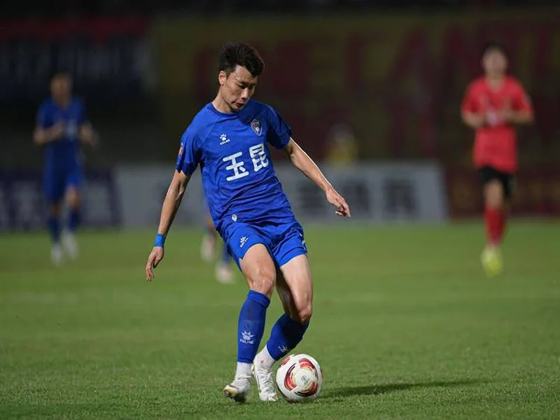 云南玉昆官方:罗竞等5人不再续约,恩里克、内内解约,马镇离队